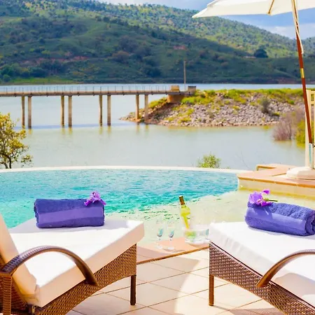 Penzion Figs On The Funcho Self Catering - A River Side Location