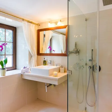 Large Lakeside Near Silves - Figs On The Funcho *