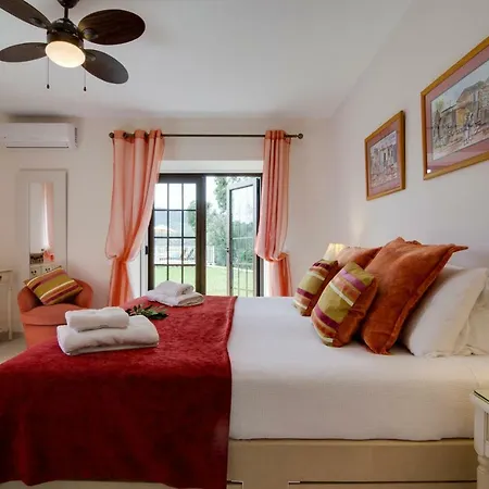 Large Lakeside Near Silves - Figs On The Funcho *