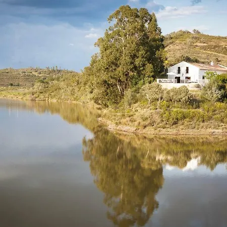 Guest house Figs On The Funcho Self Catering - A River Side Location
