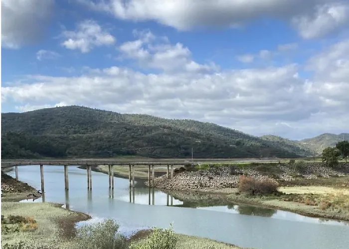 Large Lakeside Near Silves - Figs On The Funcho * Pedreiras (Algarve)
