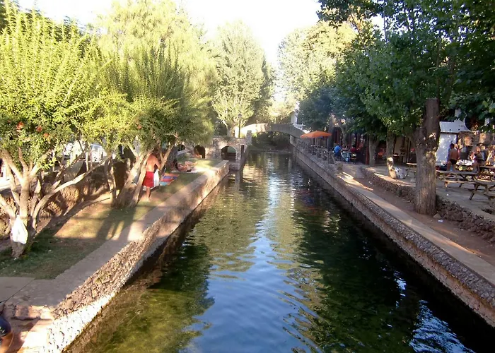 Large Lakeside Near Silves - Figs On The Funcho Vendégház